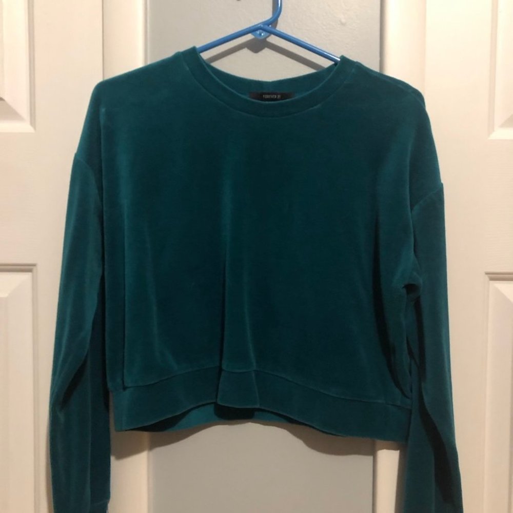 Cropped Forever 21 Crewneck Sweatshirt